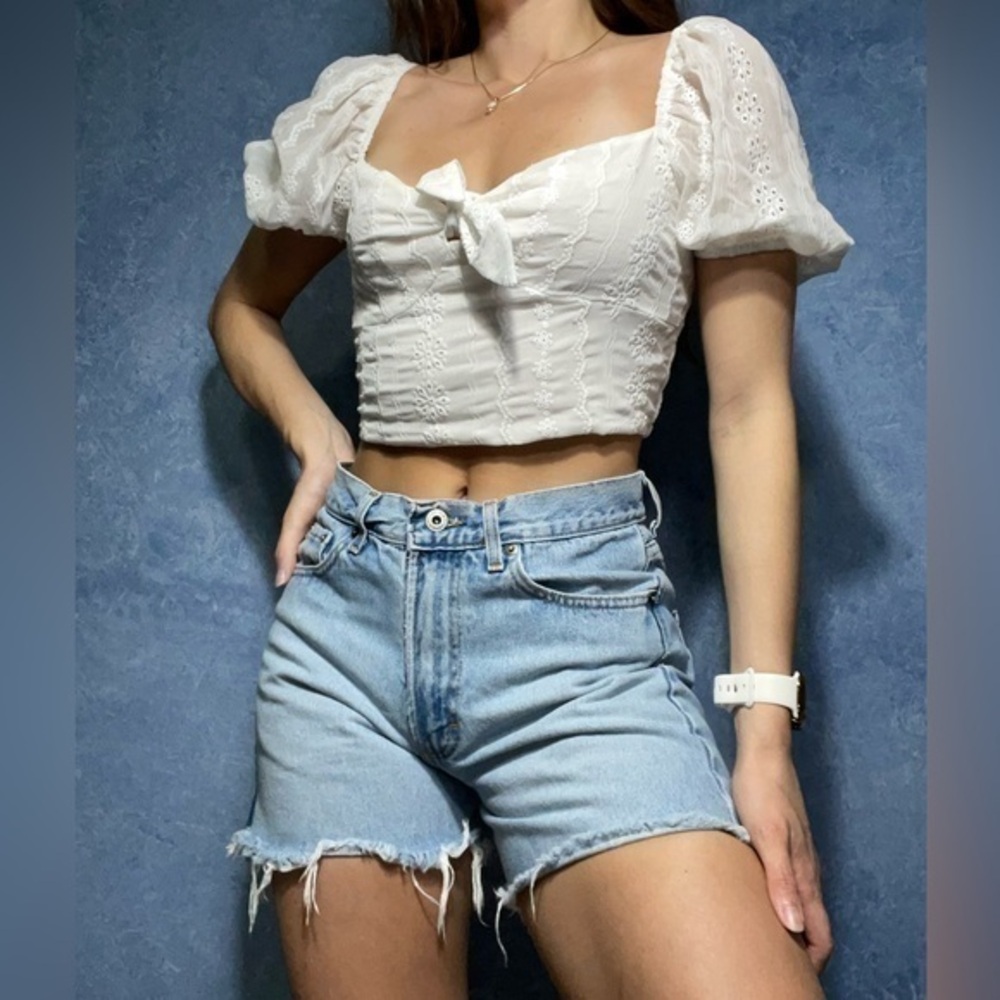 Forever 21 White Eyelet Puff Sleeve Crop Top